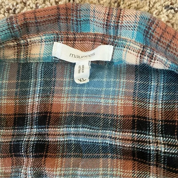 Maurice’s button down - Picture 2 of 4